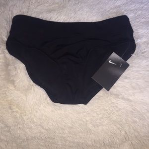 NIKE | swim bottoms